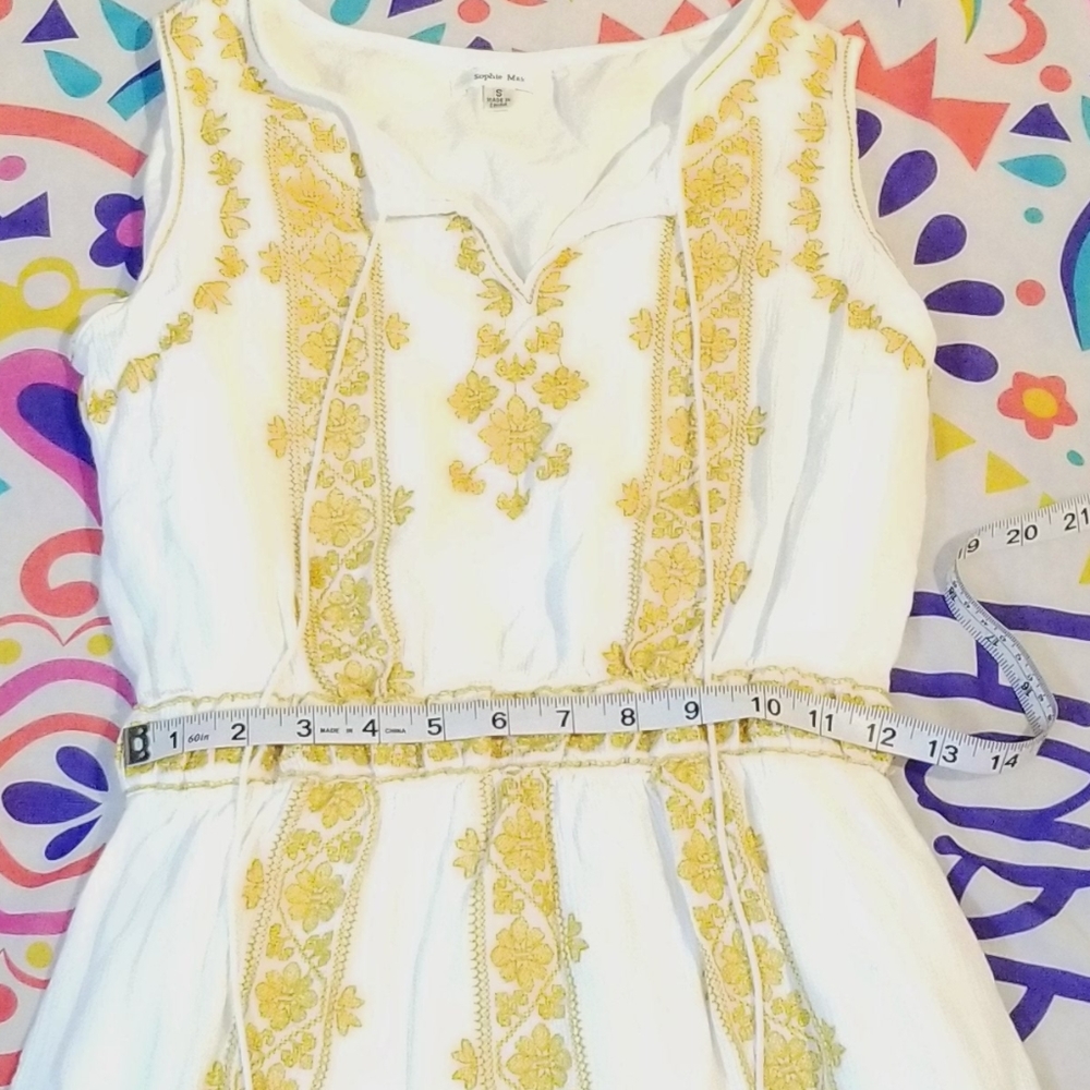 Gorgeous Gold Detail Fully Lined Sleeveless Dress - Picture 7 of 10